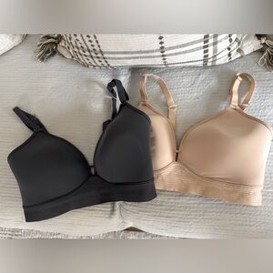 2 Never worn bras!!